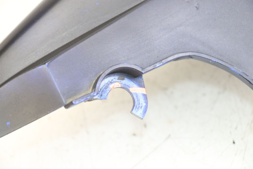 photo de CARENADO TRASERO DERECHA SUZUKI SV S 650 (1999 - 2002) - Detalles de los puntos de fijación