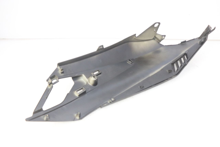 photo de FLANCO TRASERO DERECHO APRILIA SXR 50 (2021 - 2023) - Detalle de la pieza