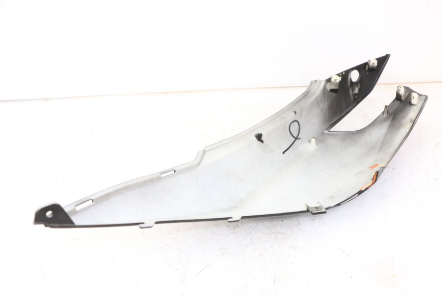 photo de CARENADO TRASERO DERECHA TNT MOTOR BOSTON 4T 50 (2018 - 2025) - Estado de la superficie y material