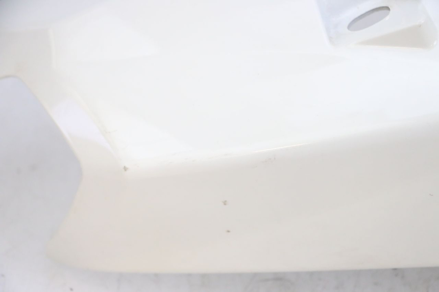 photo de CARENADO TRASERO DERECHA PEUGEOT TWEET PRO EFI 4T 50 (2021 - 2022) - Primer plano de alta resolución