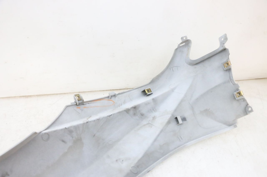 photo de CARENADO TRASERO DERECHA PEUGEOT TWEET PRO EFI 4T 50 (2021 - 2022) - Otra perspectiva