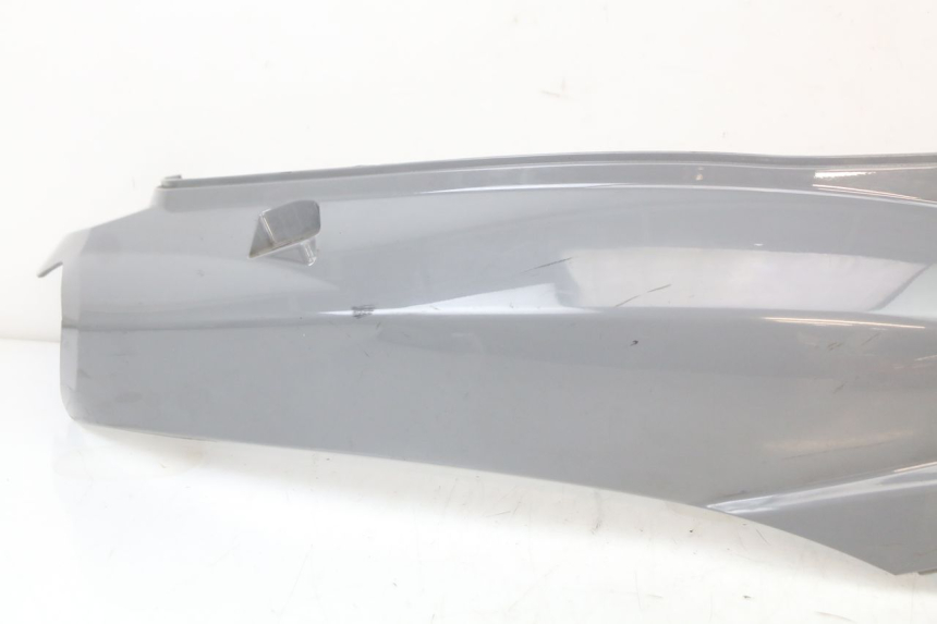 photo de CARENADO TRASERO DERECHA PEUGEOT TWEET 125 (2018 - 2021) - Zoom estado de uso