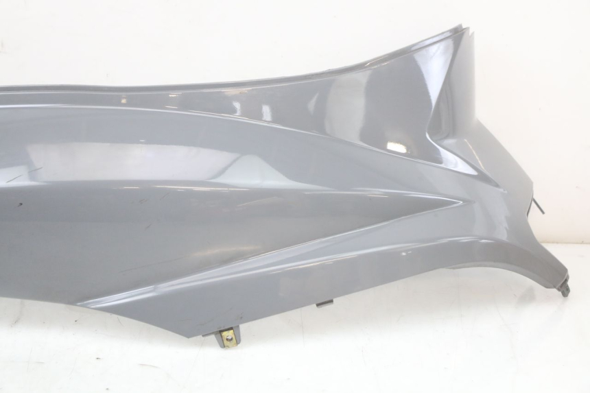 photo de CARENADO TRASERO DERECHA PEUGEOT TWEET 125 (2018 - 2021) - Otra perspectiva