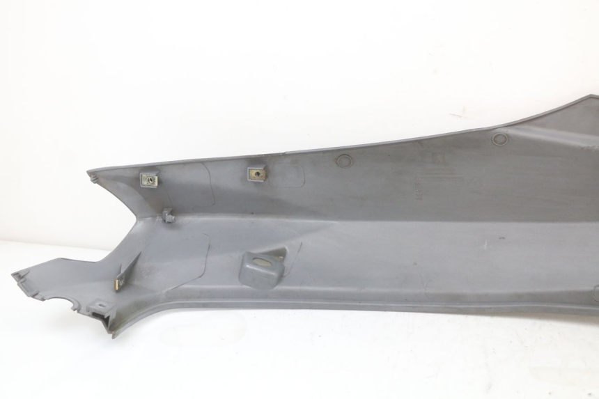 photo de CARENADO TRASERO DERECHA PEUGEOT TWEET 125 (2018 - 2021) - Vista general del producto