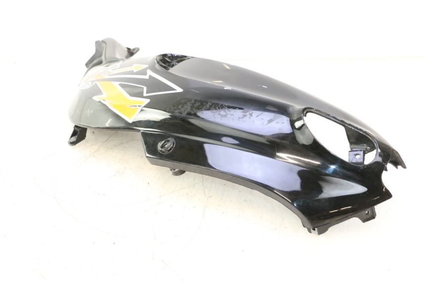 photo de CARENADO TRASERO DERECHA PIAGGIO TYPHOON 50 (2000 - 2009) - Características distintivas