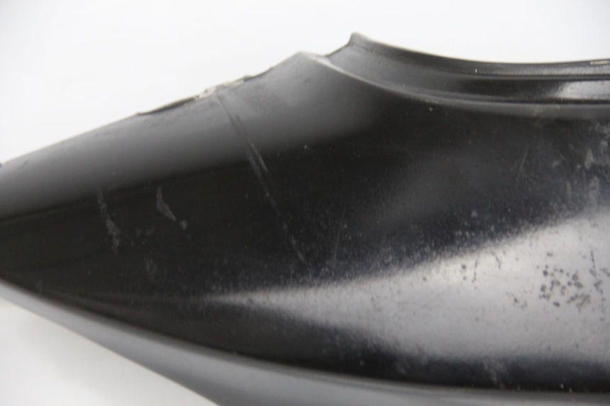 photo de CARENADO TRASERO DERECHA SUZUKI UC EPICURO 125 (1999 - 2003) - Detalle de la pieza