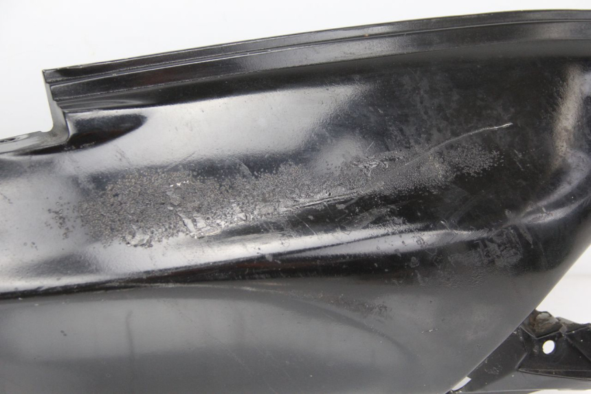 photo de CARENADO TRASERO DERECHA SUZUKI UC EPICURO 125 (1999 - 2003) - Zoom estado de uso