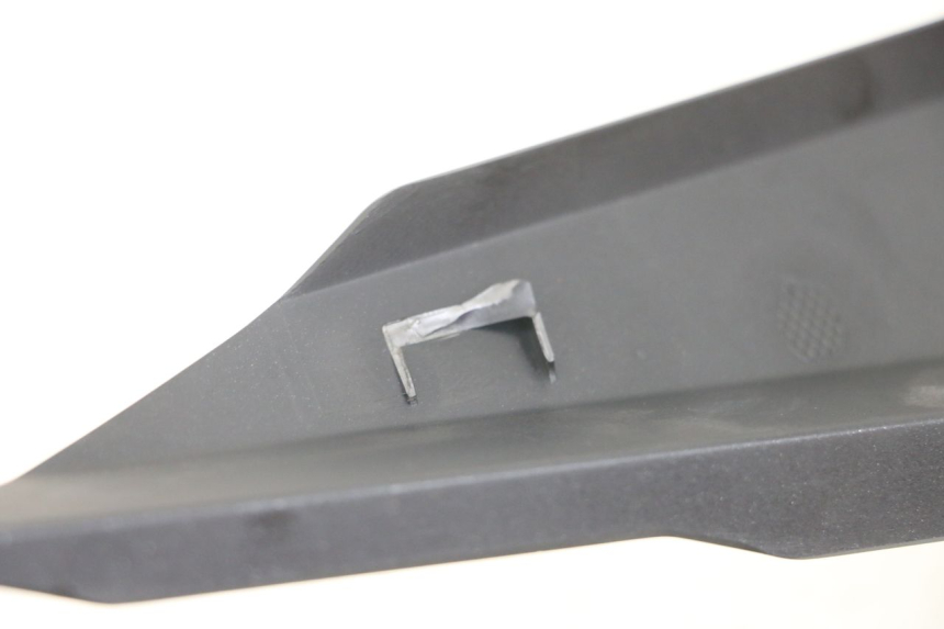 photo de FLANCO TRASERO DERECHO KAWASAKI VERSYS ABS 650 (2015 - 2018) - Estado de la superficie y material