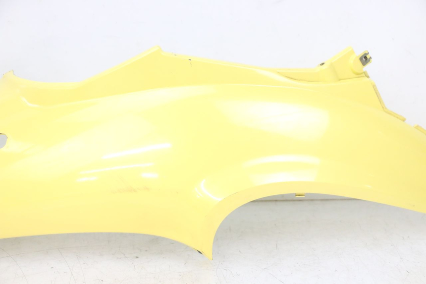 photo de CARENADO TRASERO DERECHA YAMAHA WHY 50 (1998 - 2000) - Estado de la superficie y material