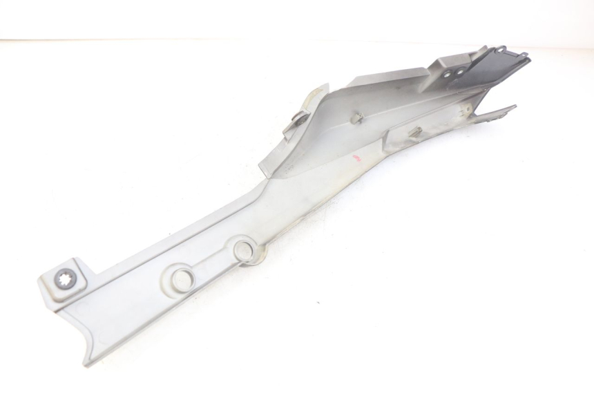 photo de FLANCO TRASERO DERECHO SYM WOLF SB 125 (2011 - 2018) - Estado de la superficie y material