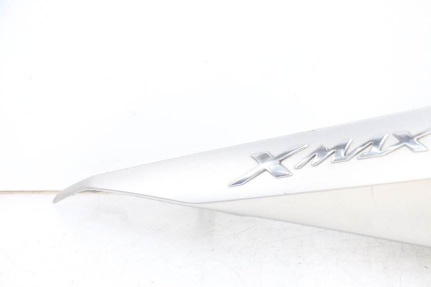 photo de FLANCO TRASERO DERECHO YAMAHA XMAX X-MAX ABS 125 (2017 - 2020) - Estado de la superficie y material