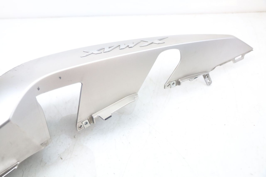 photo de FLANCO TRASERO DERECHO YAMAHA XMAX X-MAX ABS 125 (2017 - 2020) - Estado de la superficie y material