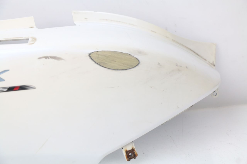photo de FLANCO TRASERO DERECHO YAMAHA XMAX X-MAX 125 (2006 - 2009) - Zoom sobre los componentes