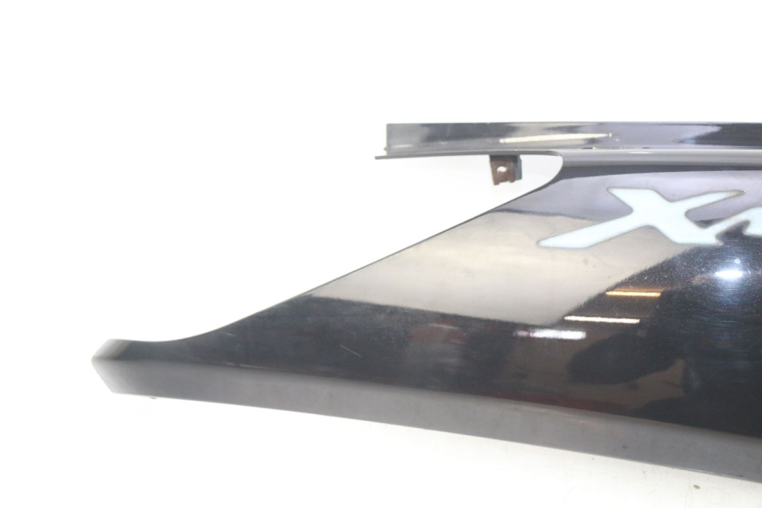 photo de FLANCO TRASERO DERECHO YAMAHA XMAX X-MAX 125 (2006 - 2009) - Estado de la superficie y material