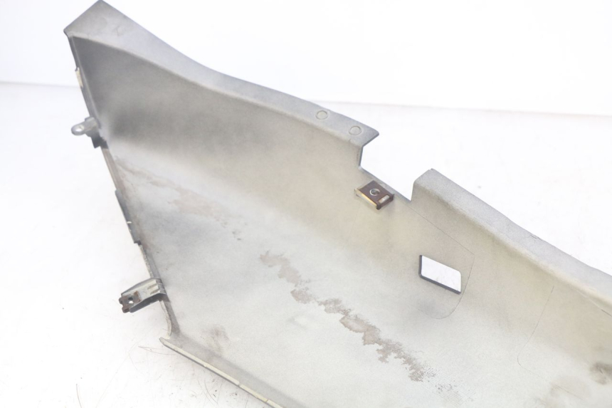 photo de FLANCO TRASERO DERECHO YAMAHA XMAX X-MAX 125 (2006 - 2009) - Otra perspectiva