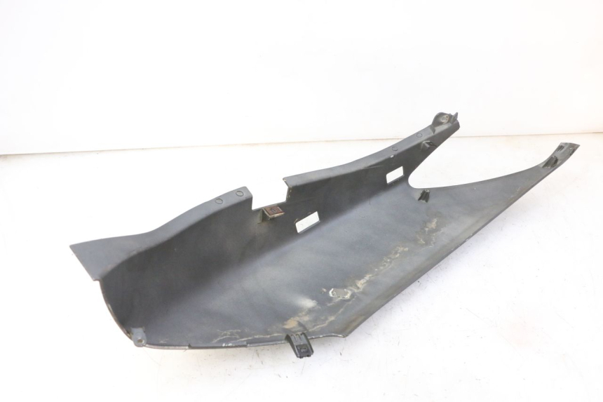 photo de FLANCO TRASERO DERECHO YAMAHA X-MAX XMAX 250 (2006 - 2009) - Detalle de la pieza