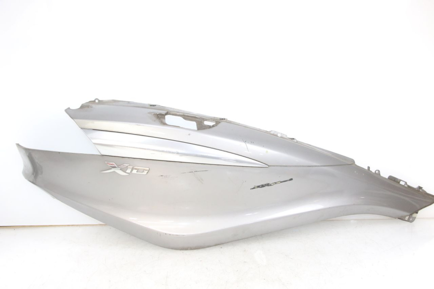 photo de CARENADO TRASERO DERECHA PIAGGIO X10 125 (2012 - 2017) - Vista principal