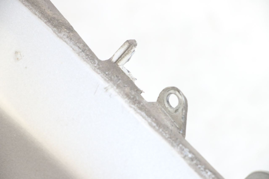 photo de CARENADO TRASERO DERECHA PIAGGIO X10 125 (2012 - 2017) - Detalle de la pieza