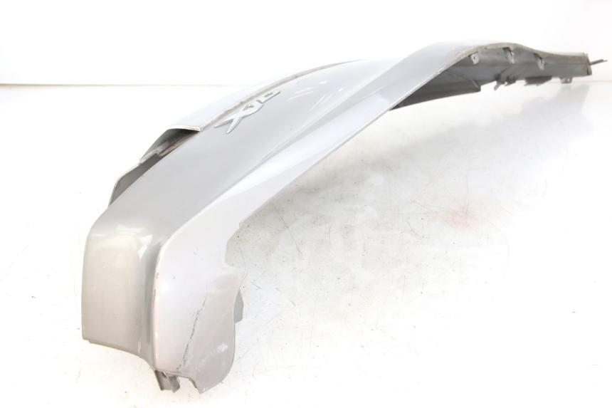 photo de CARENADO TRASERO DERECHA PIAGGIO X10 125 (2012 - 2017) - Características distintivas