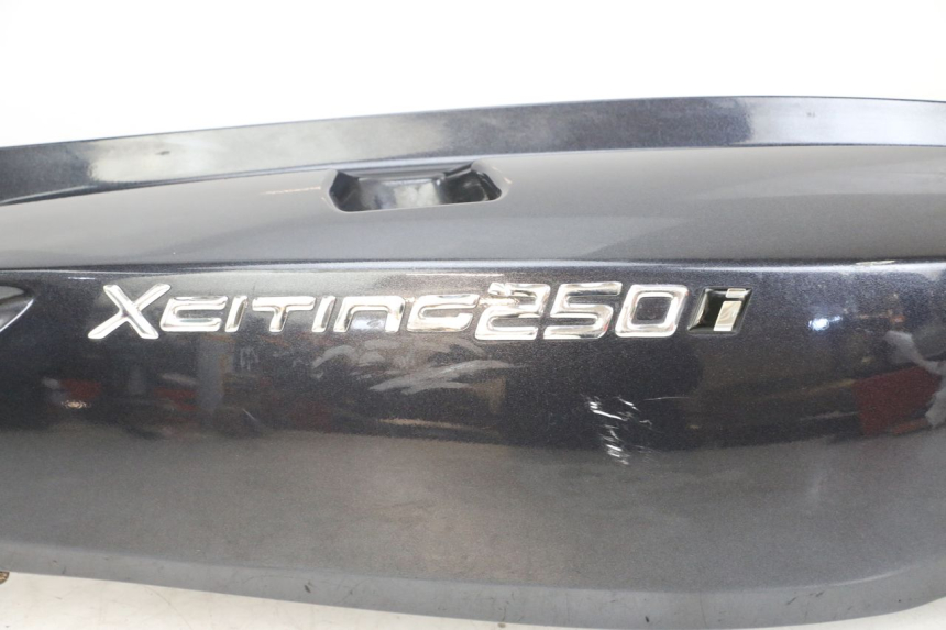 photo de FLANCO TRASERO DERECHO KYMCO XCITING 250 (2006 - 2009) - Características distintivas
