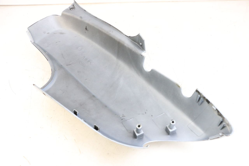 photo de CARENADO TRASERO DERECHA YAMAHA YN NEO'S 50 (1997 - 2004) - Detalle de la pieza