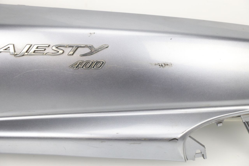 photo de CARENADO TRASERO DERECHA YAMAHA YP MAJESTY 400 (2004 - 2008) - Primer plano de alta resolución
