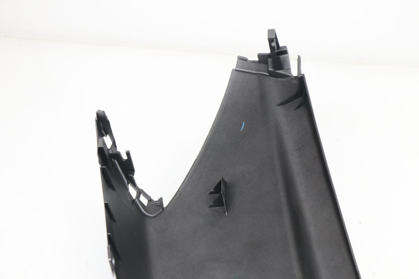 photo de CARENADO TRASERO DERECHA YAMAHA YP MAJESTY 400 (2004 - 2008) - Zoom estado de uso