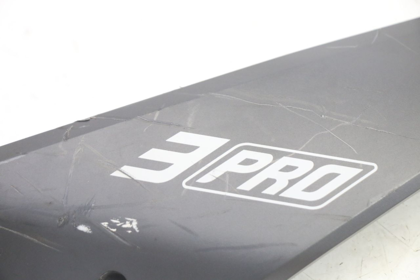 photo de CARENADO TRASERO DERECHA SEGWAY NINEBOT ZT3 PRO 1 - Primer plano técnico