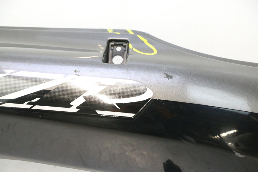 photo de CARENADO TRASERO DERECHA KAWASAKI ZZR 600 (1995 - 2004) - Zoom estado de uso