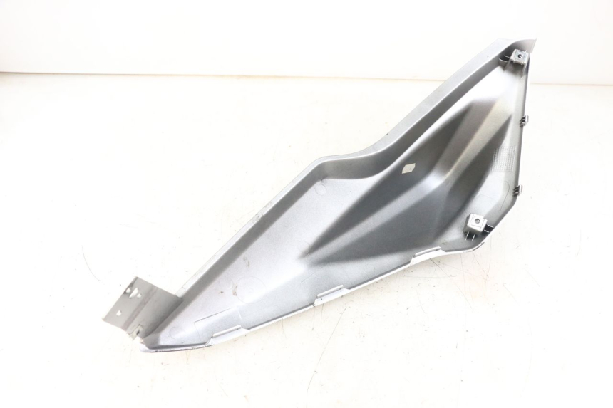 photo de FLANCO TRASERO IZQUIERDO YAMAHA AEROX 2T 50 (2013 - 2017) - Otra perspectiva