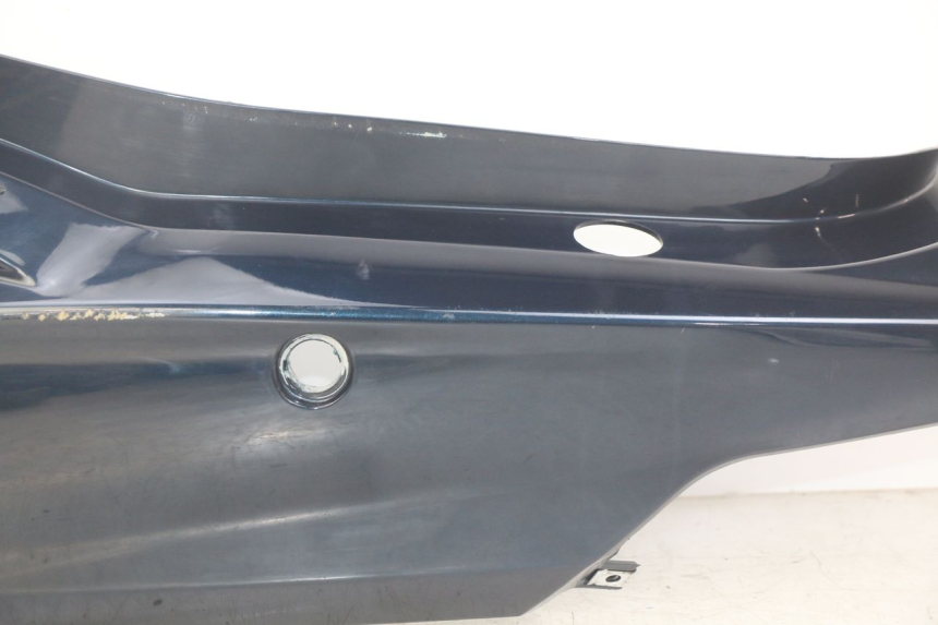 photo de FLANCO TRASERO IZQUIERDO KYMCO AGILITY 16+ 4T 50 (2018 - 2023) - Zoom sobre los componentes