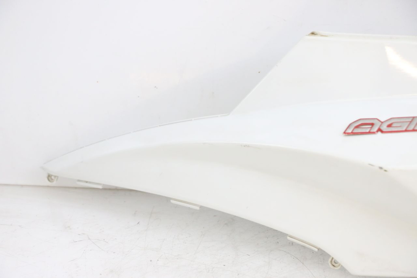 photo de CARENADO TRASERO IZQUIERDA KYMCO AGILITY RS 4T 50 (2009 - 2013) - Zoom sobre los componentes