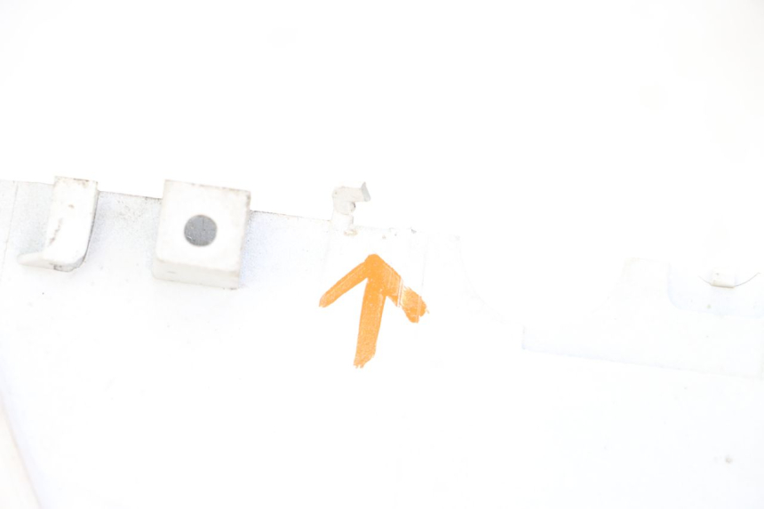 photo de CARENADO TRASERO IZQUIERDA KYMCO AGILITY RS 4T 50 (2009 - 2013) - Otra perspectiva