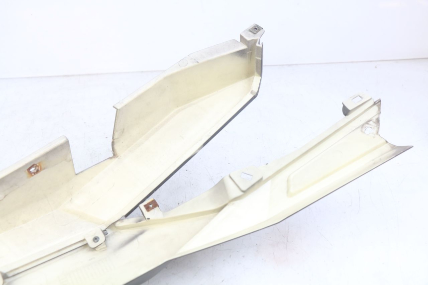 photo de FLANCO TRASERO IZQUIERDO NECO ALEXONE 125 (2017 - 2024) - Otra perspectiva