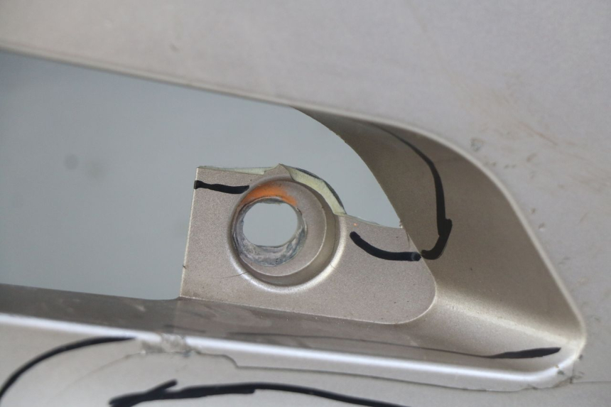 photo de FLANCO TRASERO IZQUIERDO ECCITY ARTELEC 670 1 (2013 - 2017) - Zoom sobre los componentes