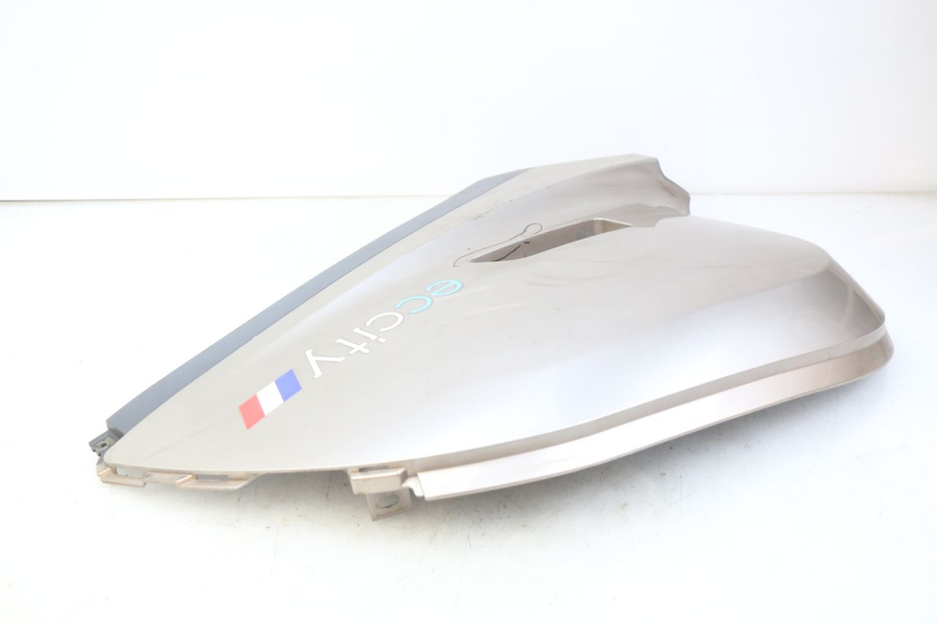 photo de FLANCO TRASERO IZQUIERDO ECCITY ARTELEC 670 1 (2013 - 2017) - Detalles de los puntos de fijación