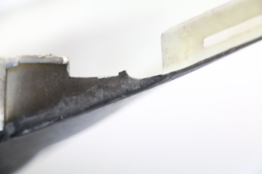 photo de FLANCO TRASERO IZQUIERDO JONWAY AZTRAL 125 (2008 - 2017) - Detalle de la pieza