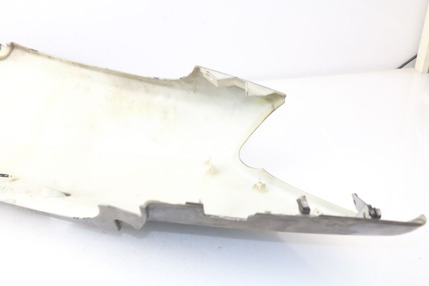 photo de FLANCO TRASERO IZQUIERDO JONWAY AZTRAL 125 (2008 - 2017) - Primer plano técnico