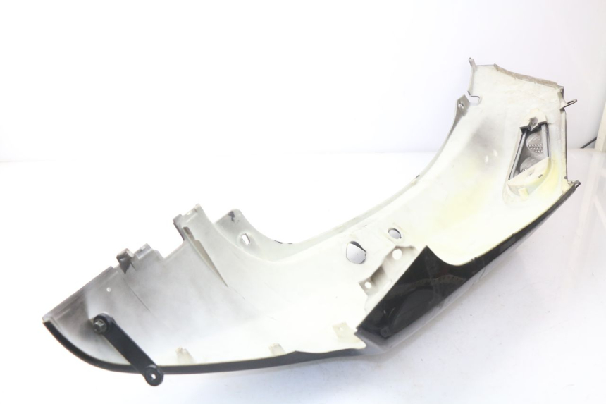 photo de FLANCO TRASERO IZQUIERDO JONWAY AZTRAL 125 (2008 - 2017) - Detalles de los puntos de fijación