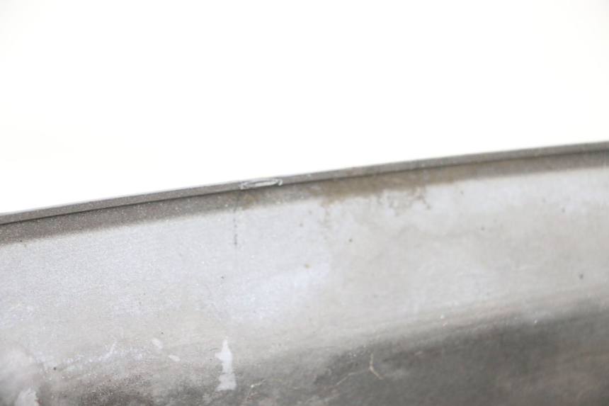 photo de CARENADO TRASERO IZQUIERDA SUZUKI BURGMAN 125 (2007 - 2014) - Zoom estado de uso