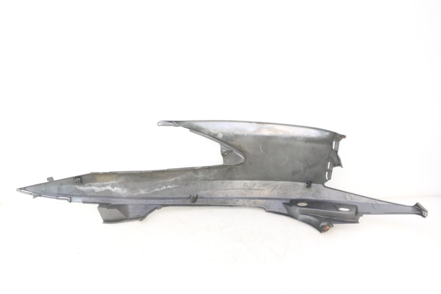 photo de CARENADO TRASERO IZQUIERDA SUZUKI BURGMAN 125 (2007 - 2014) - Estado de la superficie y material