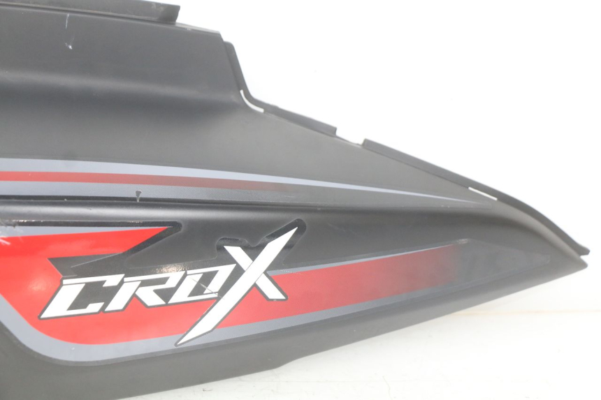 photo de FLANCO TRASERO IZQUIERDO SYM CROX 4T 50 (2016 - 2023) - Primer plano técnico