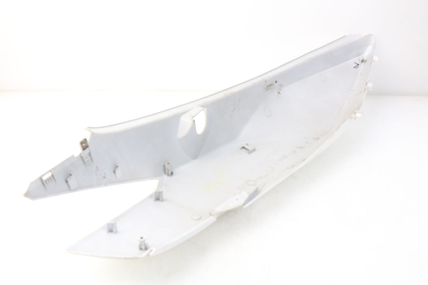 photo de CARENADO TRASERO IZQUIERDA KYMCO DINK STREET 125 (2009 - 2014) - Zoom estado de uso