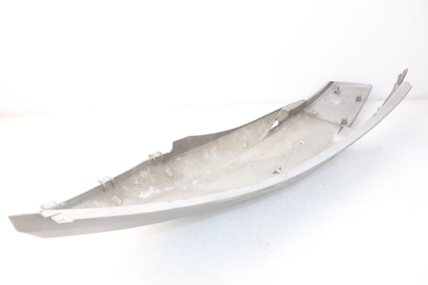 photo de CARENADO TRASERO IZQUIERDA KYMCO DINK STREET 125 (2009 - 2014) - Detalle de la pieza