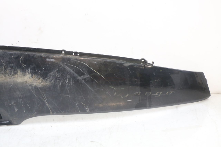 photo de CARENADO TRASERO IZQUIERDA PEUGEOT DJANGO 125 (2014 - 2017) - Zoom estado de uso