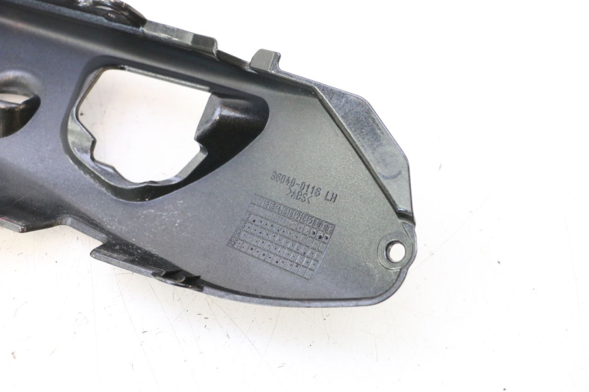 photo de LATERAL TRASERO IZQUIERDO KAWASAKI ER-6 ER6 F ABS 650 (2012 - 2016) - Primer plano técnico