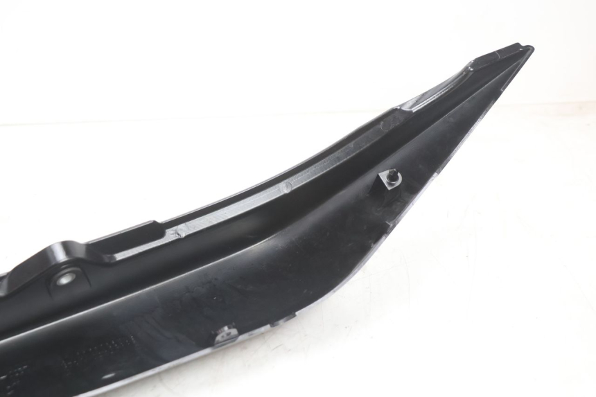 photo de CARENADO TRASERO IZQUIERDA KAWASAKI ER-6 ER6 N 650 (2005 - 2009) - Características distintivas