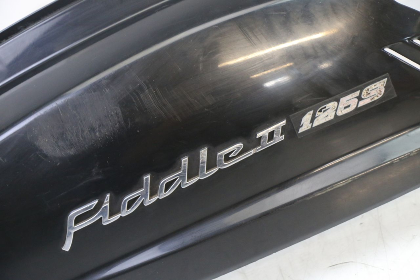 photo de CARENADO TRASERO IZQUIERDA SYM FIDDLE 2 S 125 (2012 - 2014) - Primer plano técnico