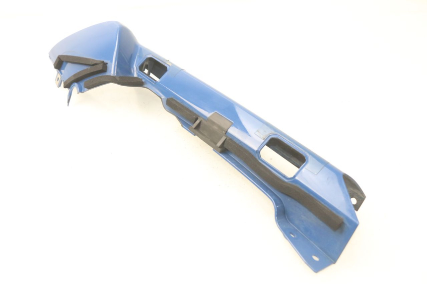 photo de CARENADO TRASERO IZQUIERDA YAMAHA FJR ABS 1300 (2006 - 2012) - Primer plano técnico