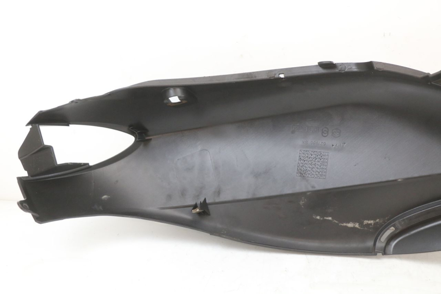 photo de CARENADO TRASERO IZQUIERDA PIAGGIO FLY 2T 50 (2004 - 2017) - Detalles de los puntos de fijación